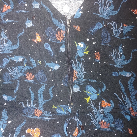 EUC Torrid Finding Nemo dress, size 4. Challis, roll sleeves - Picture 5 of 6
